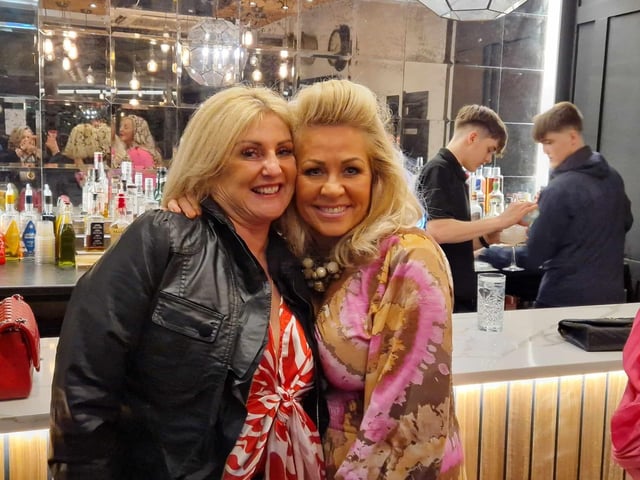 William's lounge bar