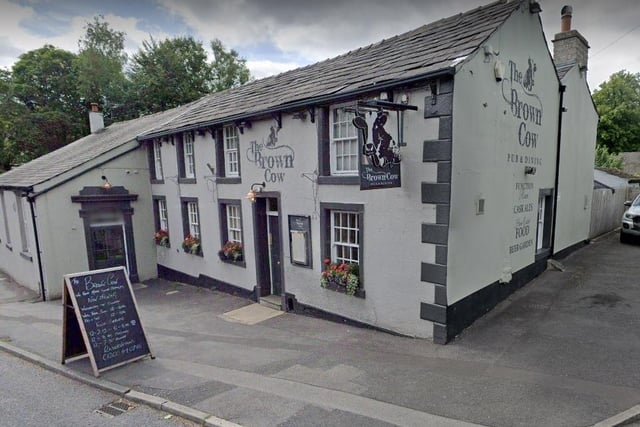 The Brown Cow on Bridge Road, Clitheroe, has a rating of 4.7 out of 5 from 458 Google reviews