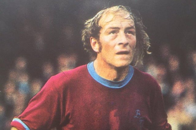 The winger made 261 appearances for the Clarets between 1964 and 1971, scoring 32 times.