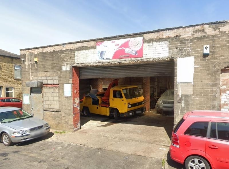Highmount Garage on Prestwich Street has a 5 out of 5 rating from 27 Google reviews. Telephone 01282 830823