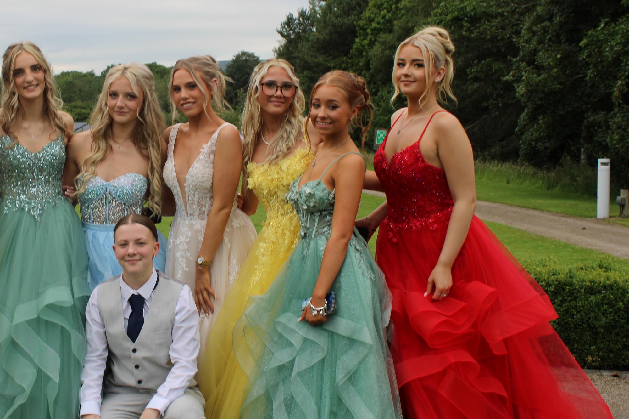 23 photos as students from Burnley's Unity College enjoy their prom at ...