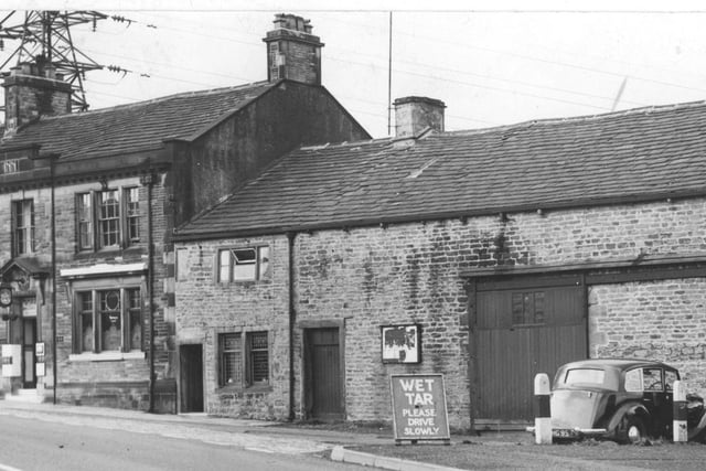 Bull and Butcher Inn, Manchester Rd, Burnley (1932). Credit: Lancashire County Council