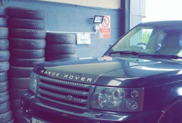 Heasandford Tyres and Services on Heasandford Industrial Estate, Balderstone Lane, has a 5 out of 5 rating from 15 Google reviews. Telephone 01282 839640