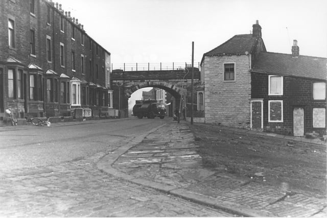 Clifton Street, Burnley (1971). Credit: Lancashire County Council