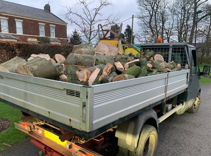 The driver of this vehicle in Blackpool thought gravity was sufficient to keep this load of logs in the bed. Only rhe barrow was lashed down.
The driver was reported and required to secure the load before continuing.