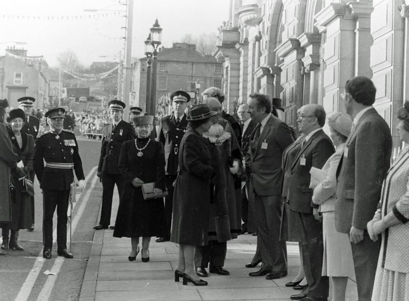The Queen arrives at Burnley Town Hall