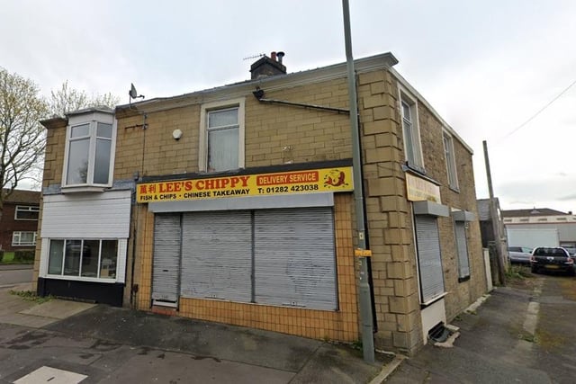 Lee's Chippy in Todmorden Road has a rating of 4.0 out of 5 on Google.