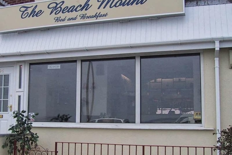 The Beach Mount on Marine Road East has a rating of 4.8 out of 5 from 27 Google reviews.