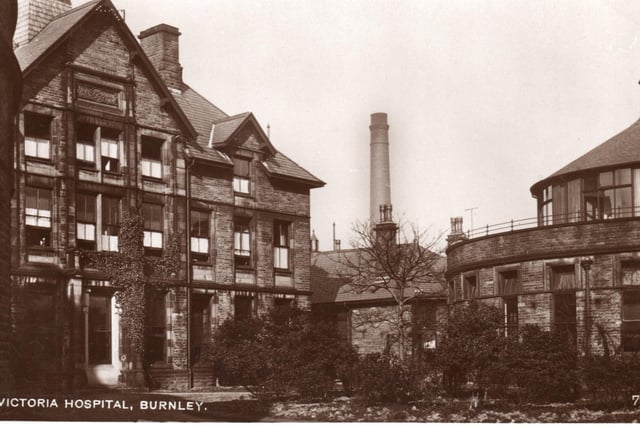 The Victoria Hospital from a postcard. The main hospital building is on the left of the photograph. One of the two round wards, very modern for their time, can be seen to the right.
