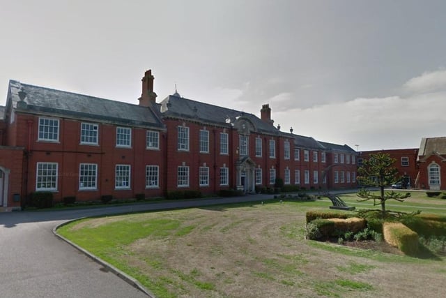 Based on Clifton Drive South, Lytham St Annes, this secondary school ranked 290th in the guide.