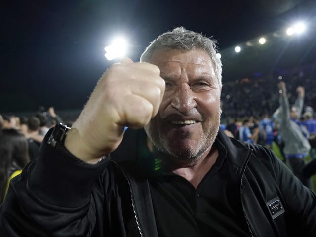 The Welshman is currently head coach of recently promoted Italian side Como. Previously worked as an assistant with Wales and has also coached with the youth groups.