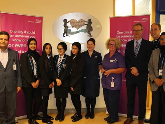 Organ donation plaque, designed by pupils at Witton Park Academy, is unveiled.