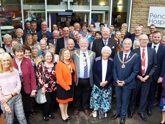 Patients, staff and guests celebrating Pendleside Hospices 30th anniversary