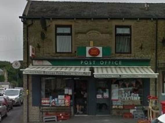 The closure of Victoria Road post office in Padiham for two weeks has sparked anger in the town.