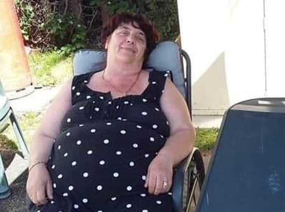 Linda at over 15 stone and a dress size 22 to 24.