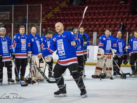 Ice hockey player Carl Everitt and team mates from the Wyre Seagulls and  Blackburn Falcons have held the second Rob Craig Memorial charity match.