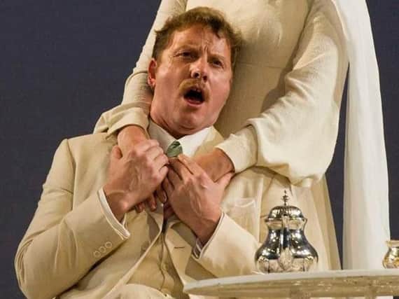 Sen playing Ruggero in the opera La rondine at Holland Park