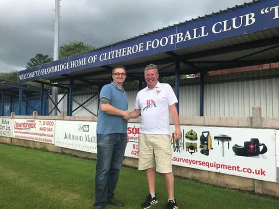 Interim chairman Lee Sharples (left) welcomes new commercial manager Paul
Atkinson to Shawbridge.