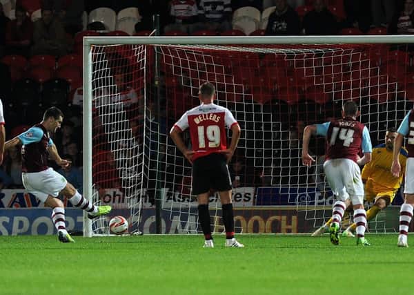 Sam Vokes opens the scoring from the penalty spot