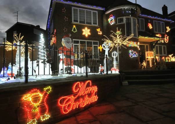 Scarborough Christmas lights . Burniston  Road.pic Richard Ponter 145116b