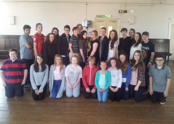 The cast of Pendle Hippodrome Youth Theatre's High School Musical. (s)