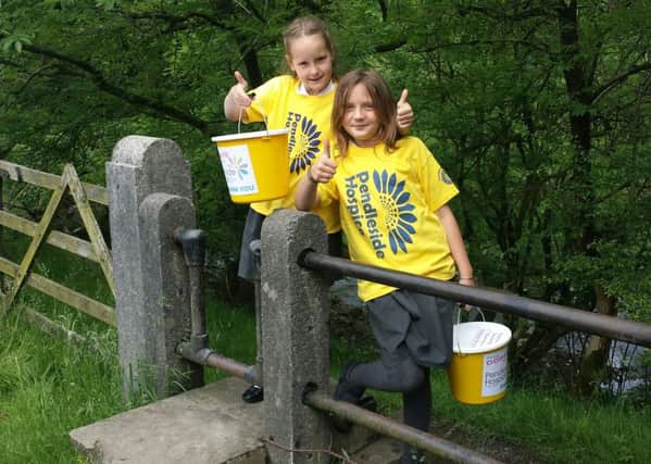 Alex Waugh and Joss Waiting who will asking walkers on the Pendle Pub Walk to donate any spare change to Pendleside Hospice. (s)