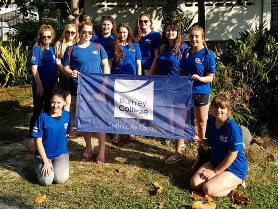 Burnley College students volunteered in Thailand