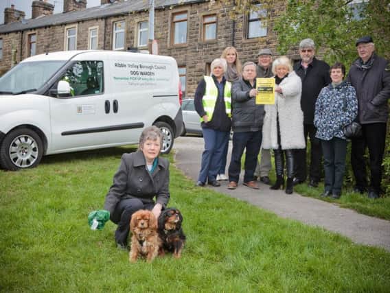 Sabden parish councillors at the launch of the villages dog-fouling action zone. (s)