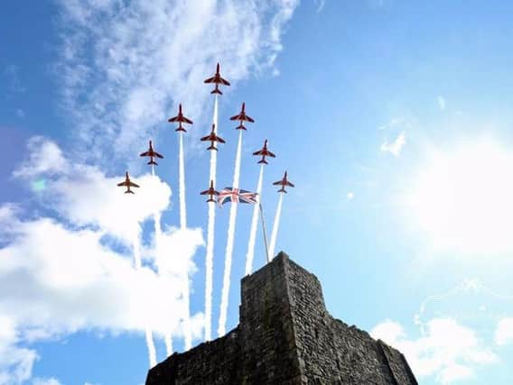 Zoie Carter-Ingham's stunning shot of the Red Arrows over Clitheroe Castle