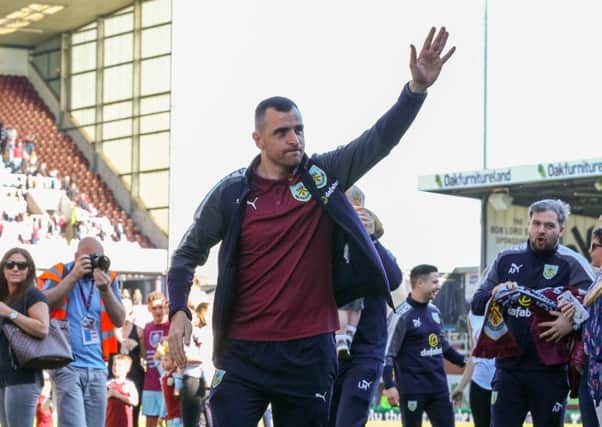 Burnley's Dean Marney salutes the fans during a lap of the pitch

Photographer Alex Dodd/CameraSport

The Premier League - Burnley v Bournemouth - Sunday 13th May 2018 - Turf Moor - Burnley

World Copyright Â© 2018 CameraSport. All rights reserved. 43 Linden Ave. Countesthorpe. Leicester. England. LE8 5PG - Tel: +44 (0) 116 277 4147 - admin@camerasport.com - www.camerasport.com